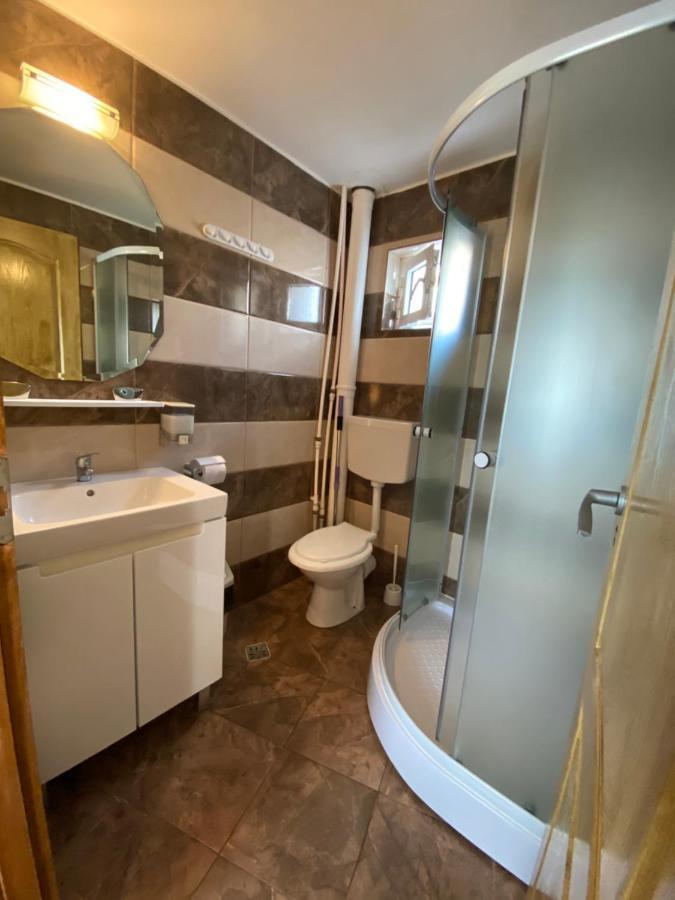 Hotel Casa Ciobi Două Mai Esterno foto