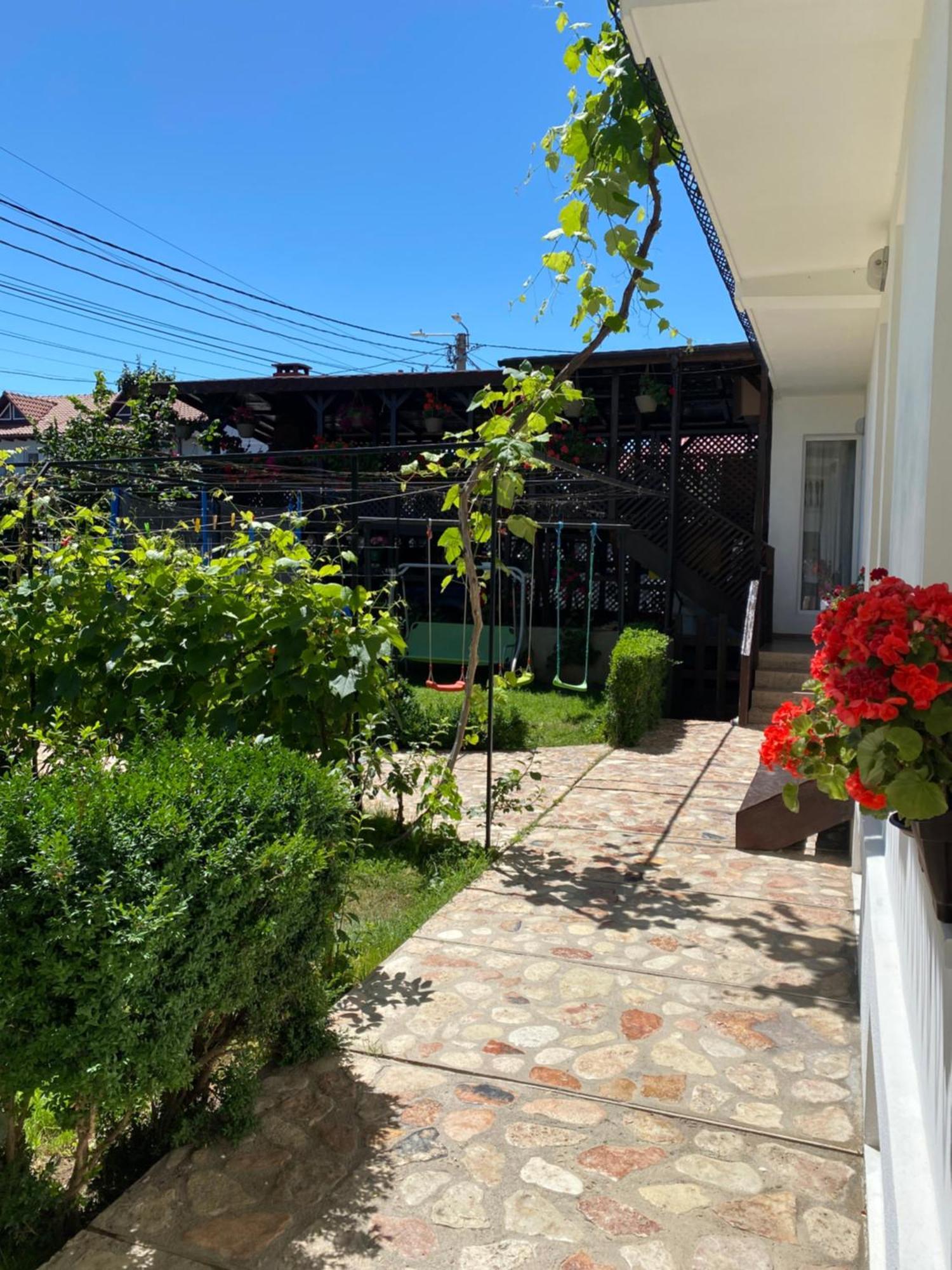 Hotel Casa Ciobi Două Mai Esterno foto