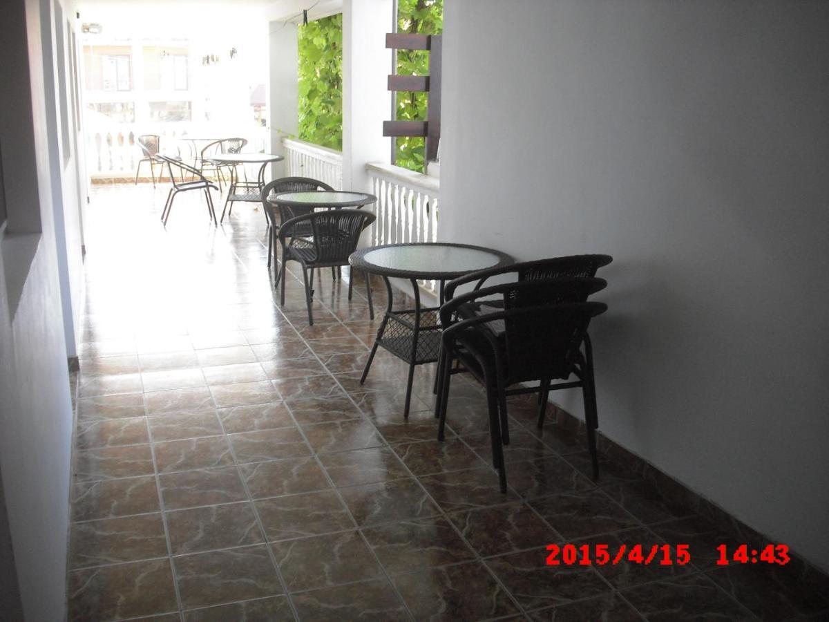 Hotel Casa Ciobi Două Mai Esterno foto