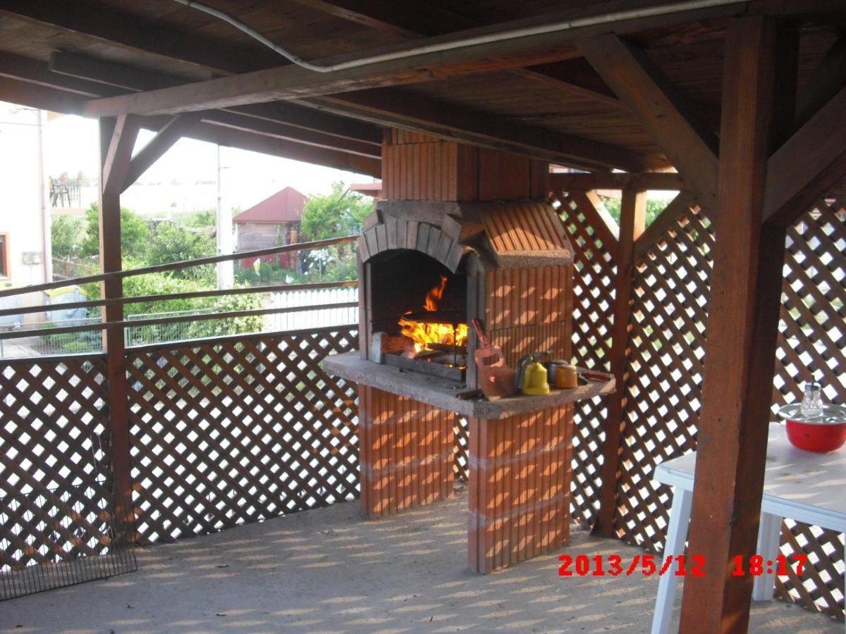 Hotel Casa Ciobi Două Mai Esterno foto